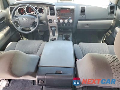 Zdjęcie 8 z 11 samochodu: 2013 TOYOTA TUNDRA GRADE VIN:5TFRY5F1XDX142429 - miniatura