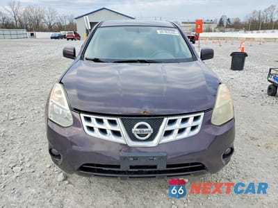 Piąte zdjęcie samochodu w środku: 2013 NISSAN ROGUE S VIN:JN8AS5MV3DW634508 - miniatura