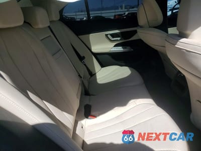 Zdjęcie 10 z 12 samochodu: 2025 MERCEDES-BENZ E 350 VIN:W1KLF4GB9SA161914 - miniatura