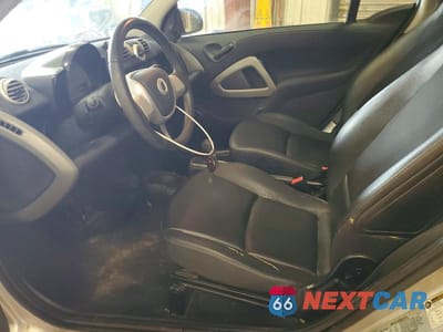 Zdjęcie 7 z 12 samochodu: 2015 SMART FORTWO PURE VIN:WMEEJ3BAXFK791906 - miniatura