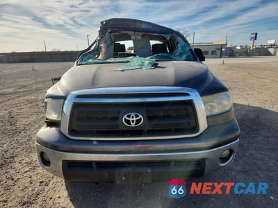 Piąte zdjęcie samochodu w środku: 2013 TOYOTA TUNDRA VIN:5TFEM5F15DX067200 - miniatura