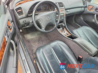 Zdjęcie 8 z 12 samochodu: 2002 MERCEDES-BENZ CLK 320 VIN:WDBLJ65G62T125099 - miniatura