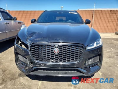 Piąte zdjęcie samochodu w środku: 2021 JAGUAR F-PACE S VIN:SADCJ2EX7MA679555 - miniatura