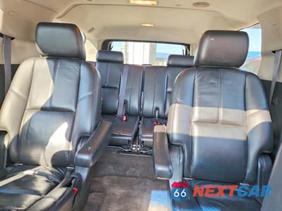 Zdjęcie 10 z 13 samochodu: 2011 CHEVROLET SUBURBAN K1500 LT VIN:1GNSKJE34BR115170 - miniatura