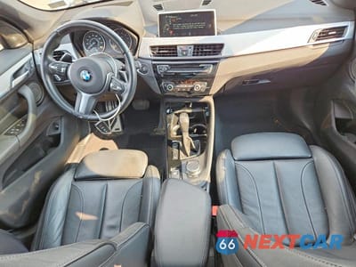 Zdjęcie 8 z 11 samochodu: 2017 BMW X1 XDRIVE28I VIN:WBXHT3C30H5F86074 - miniatura