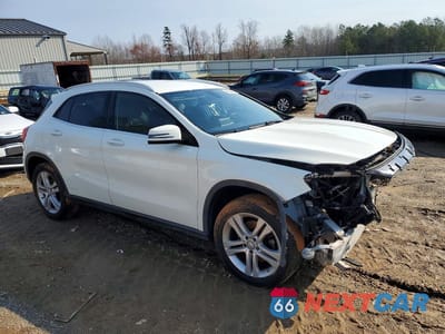 Czwarte zdjęcie samochodu z boku: 2016 MERCEDES-BENZ GLA 250 4MATIC VIN:WDCTG4GB9GJ254151 - miniatura