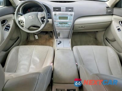 Zdjęcie 8 z 11 samochodu: 2007 TOYOTA CAMRY HYBRID BASE VIN:JTNBB46KX73027293 - miniatura