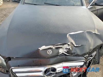 Zdjęcie 11 z 12 samochodu: 2019 MERCEDES-BENZ E 300 4MATIC VIN:WDDZF4KB4KA690561 - miniatura