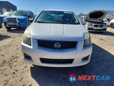 Piąte zdjęcie samochodu w środku: 2011 NISSAN SENTRA 2.0 VIN:3N1AB6AP7BL628076 - miniatura