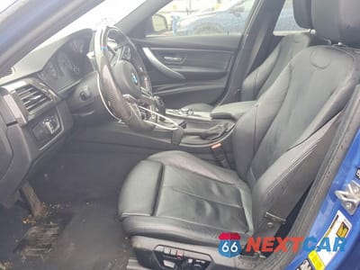 Zdjęcie 7 z 13 samochodu: 2013 BMW 335 XI VIN:WBA3B9C59DF587009 - miniatura