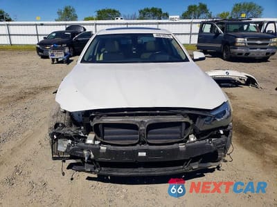 Piąte zdjęcie samochodu w środku: 2016 BMW 535 I VIN:WBA5B1C52GG132060 - miniatura