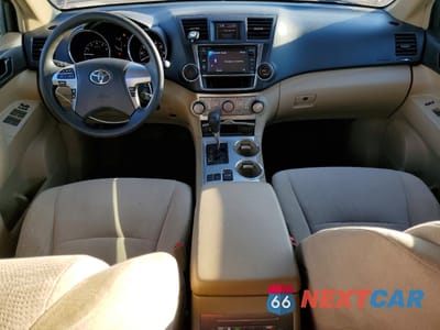 Zdjęcie 8 z 15 samochodu: 2013 TOYOTA HIGHLANDER BASE VIN:5TDZK3EH8DS126174 - miniatura