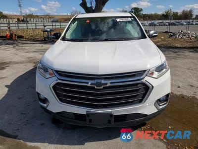 Piąte zdjęcie samochodu w środku: 2020 CHEVROLET TRAVERSE LT VIN:1GNEVHKW6LJ220000 - miniatura