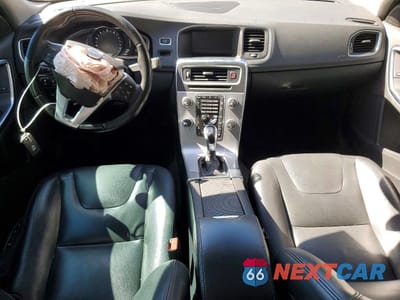 Zdjęcie 8 z 12 samochodu: 2018 VOLVO S60 PREMIER VIN:LYV402HK1JB179043 - miniatura