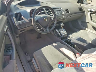 Zdjęcie 8 z 13 samochodu: 2008 HONDA CIVIC LX VIN:2HGFG12618H576718 - miniatura