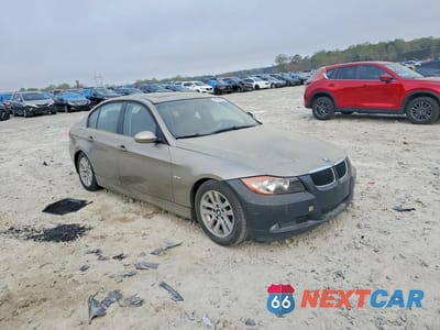Czwarte zdjęcie samochodu z boku: 2007 BMW 328 I VIN:WBAVA37527NL14362 - miniatura