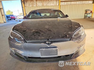 Piąte zdjęcie samochodu w środku: 2018 TESLA MODEL S VIN:5YJSA1E22JF275460 - miniatura