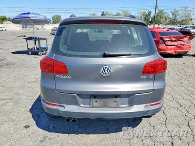 Zdjęcie 6 z 12 samochodu: 2015 VOLKSWAGEN TIGUAN S VIN:WVGAV7AX9FW613035 - miniatura