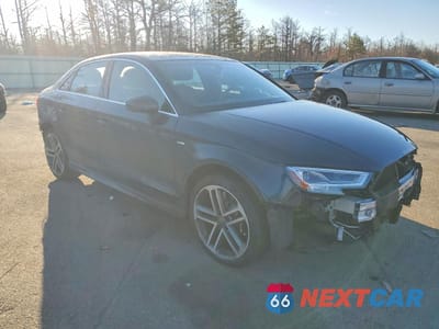 Czwarte zdjęcie samochodu z boku: 2019 AUDI A3 PREMIUM PLUS VIN:WAUJEGFF2KA105756 - miniatura