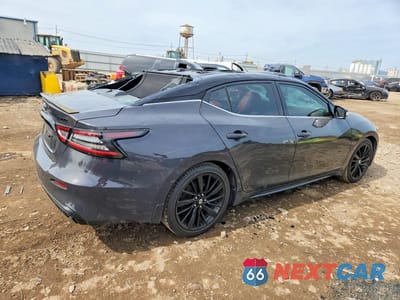 Trzecie zdjęcie samochodu z tyłu: 2021 NISSAN MAXIMA 3.5 PLATINUM VIN:1N4AA6FV6MC505493 - miniatura