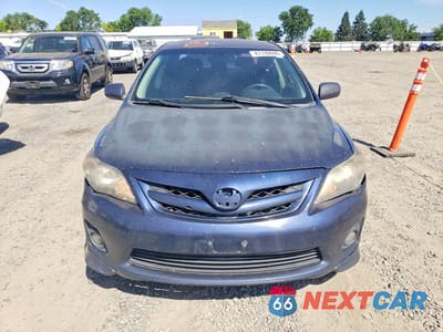 Piąte zdjęcie samochodu w środku: 2013 TOYOTA COROLLA S VIN:5YFBU4EE0DP217830 - miniatura