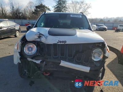 Piąte zdjęcie samochodu w środku: 2016 JEEP RENEGADE TRAILHAWK VIN:ZACCJBCT0GPD32701 - miniatura