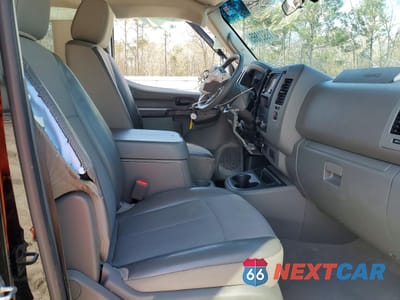 Zdjęcie 7 z 15 samochodu: 2020 NISSAN NV 3500 HD SV VIN:5BZBF0AA7LN851007 - miniatura