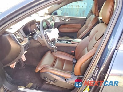 Zdjęcie 7 z 11 samochodu: 2023 VOLVO XC60 ULTIMATE VIN:YV4H60DA4P1226791 - miniatura