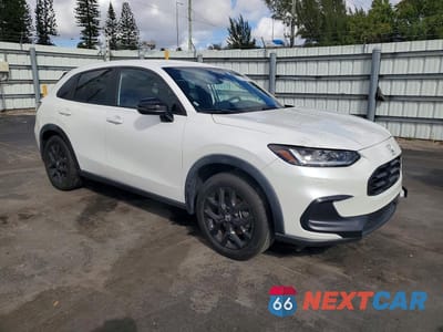 Czwarte zdjęcie samochodu z boku: 2023 HONDA HR-V SPORT VIN:3CZRZ1H55PM701797 - miniatura