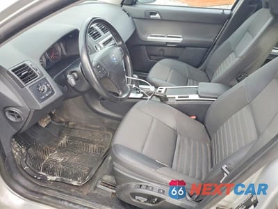 Zdjęcie 7 z 11 samochodu: 2010 VOLVO S40 2.4I VIN:YV1382MS2A2508323 - miniatura