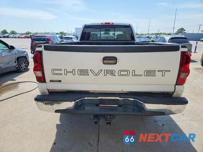 Zdjęcie 6 z 11 samochodu: 2003 CHEVROLET SILVERADO K2500 HEAVY DUTY VIN:1GCHK29U93E170167 - miniatura