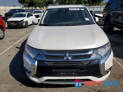 Piąte zdjęcie samochodu w środku: 2018 MITSUBISHI OUTLANDER SE VIN:JA4J24A50JZ057208 - miniatura
