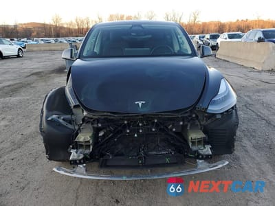 Piąte zdjęcie samochodu w środku: 2024 TESLA MODEL Y VIN:7SAYGDEE4RF149832 - miniatura