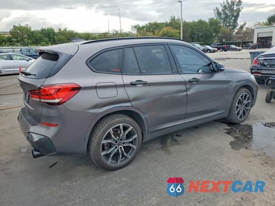 Trzecie zdjęcie samochodu z tyłu: 2020 BMW X1 SDRIVE28I VIN:WBXJG7C02L5P34654 - miniatura