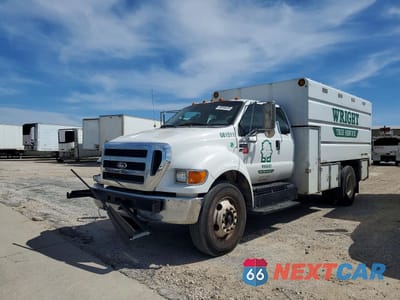 Drugie zdjęcie samochodu z przodu: 2015 FORD F650 SUPER DUTY CHIPPER TRUCK VIN:3FRNX6HD7FV643900 - miniatura