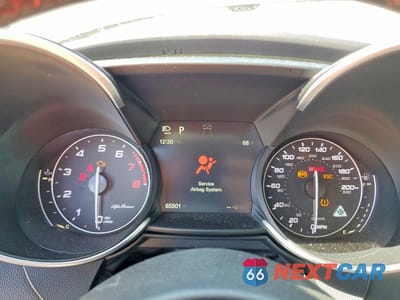 Zdjęcie 9 z 12 samochodu: 2017 ALFA ROMEO GIULIA QUADRIFOGLIO VIN:ZARFAEAV2H7541851 - miniatura