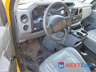 Zdjęcie 8 z 13 samochodu: 2016 FORD E350 BOX TRUCK VIN:1FDWE3FS5GDC37376 - miniatura