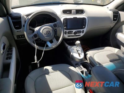 Zdjęcie 8 z 11 samochodu: 2019 KIA SOUL EV + VIN:KNDJX3AE2K7038190 - miniatura