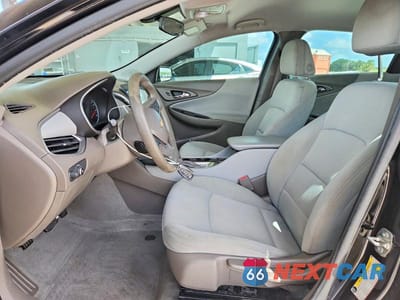 Zdjęcie 7 z 13 samochodu: 2019 CHEVROLET MALIBU LS VIN:1G1ZB5ST2KF142719 - miniatura