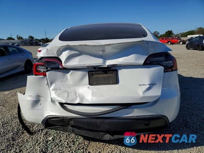Zdjęcie 6 z 12 samochodu: 2022 TESLA MODEL Y VIN:7SAYGDEE8NF435497 - miniatura
