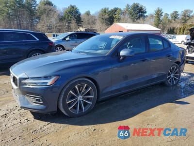 2021 VOLVO S60 T6 MOMENTUM 7JRA22TK3MG094932 - główne zdjęcie licytacji z USA - miniatura