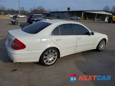 Trzecie zdjęcie samochodu z tyłu: 2008 MERCEDES-BENZ E 350 4MATIC VIN:WDBUF87X38B329324 - miniatura