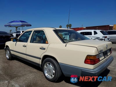Drugie zdjęcie samochodu z przodu: 1986 MERCEDES-BENZ 300 E VIN:WDBEA30D3GA239178 - miniatura