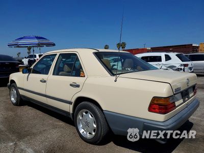 Drugie zdjęcie samochodu z przodu: 1986 MERCEDES-BENZ 300 E VIN:WDBEA30D3GA239178 - miniatura