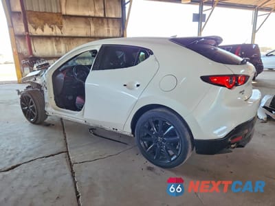 Drugie zdjęcie samochodu z przodu: 2024 MAZDA 3 PREMIUM PLUS VIN:JM1BPBNY8R1717672 - miniatura