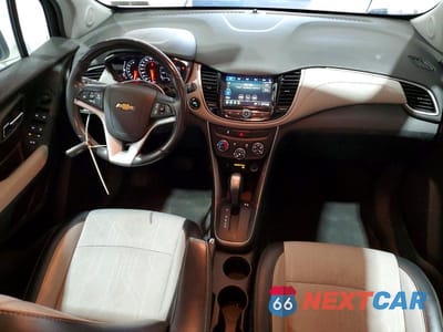Zdjęcie 8 z 13 samochodu: 2019 CHEVROLET TRAX 1LT VIN:3GNCJPSB3KL212762 - miniatura