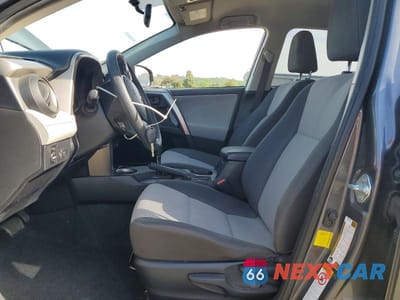 Zdjęcie 7 z 13 samochodu: 2015 TOYOTA RAV4 LE VIN:JTMZFREV6FD077858 - miniatura
