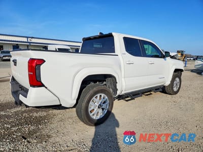 Trzecie zdjęcie samochodu z tyłu: 2025 TOYOTA TACOMA SR5 VIN:3TMLB5JN7SM160925 - miniatura