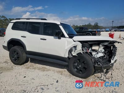 Czwarte zdjęcie samochodu z boku: 2025 LEXUS GX 550 OVERTRAIL VIN:JTJTBCDX3S5066707 - miniatura