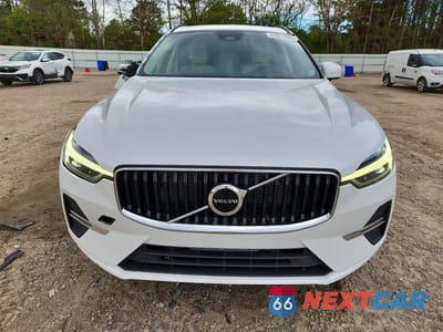 Piąte zdjęcie samochodu w środku: 2022 VOLVO XC60 B5 MOMENTUM VIN:YV4L12RK4N1986643 - miniatura